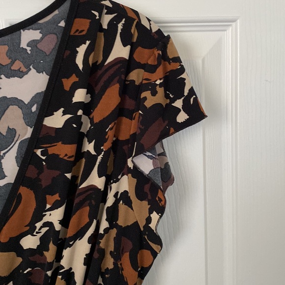 Lily Neutral Animal Print Women’s Dress Cap Sleeve Size L Defined Waist - Picture 5 of 7